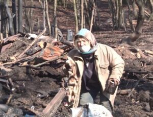 Yangında Onlarca Hayvanı Telef Olan Yaşlı Kadının Feryadı