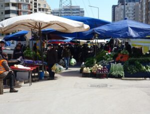 Pazarcılar Hafta Sonu Tezgâh Açmak Istiyor