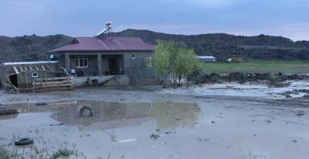 Iğdır’da Sel Felaketi: Evleri Ve Tarım Arazilerini Su Bastı