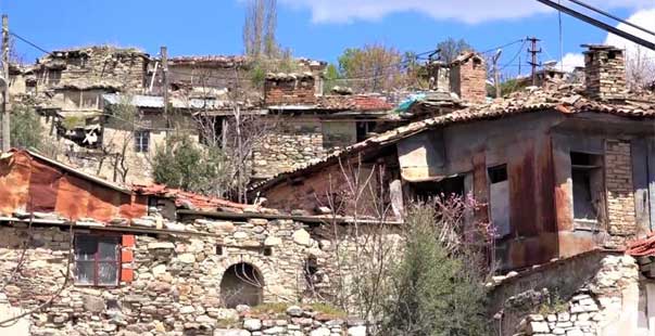 Antik Kentin Üzerinde Yaşıyorlar