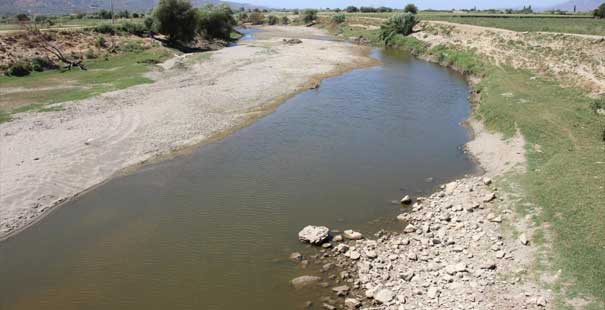 Büyük Menderes Nehri Kurudu