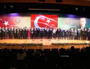 Gaziantep’in Yıldızları Ödül Töreni’nde İpek Yem Ödüle Layık Görüldü