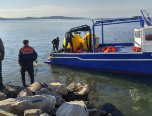 Kaçak Yakalanan  2 Ton Canlı Midye Denize Bırakıldı