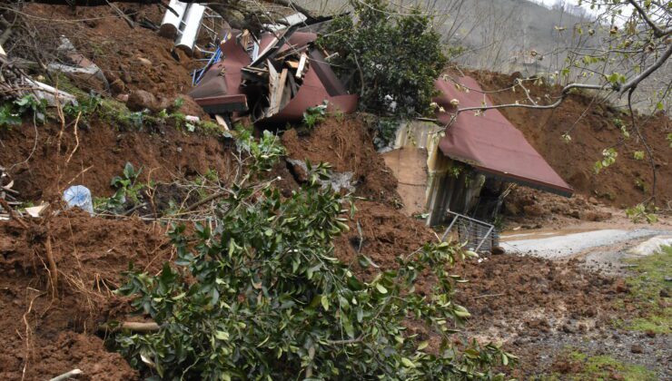 Ordu’Da Heyelan: 3 Ev Ve Bir Ahır Yıkıldı