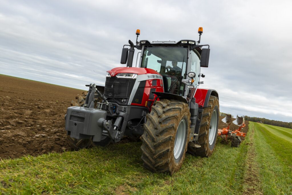 Mf8S Kuhn5Fplough Working Fr 1020 1515