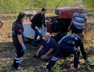 Devrilen Traktörün Altından Sağ Çıktı