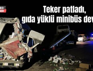 Teker Patladı, Gıda Yüklü Minibüs Devrildi