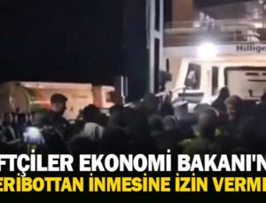 Çiftçiler Ekonomi Bakanı’Nın Feribottan Inmesine Izin Vermedi