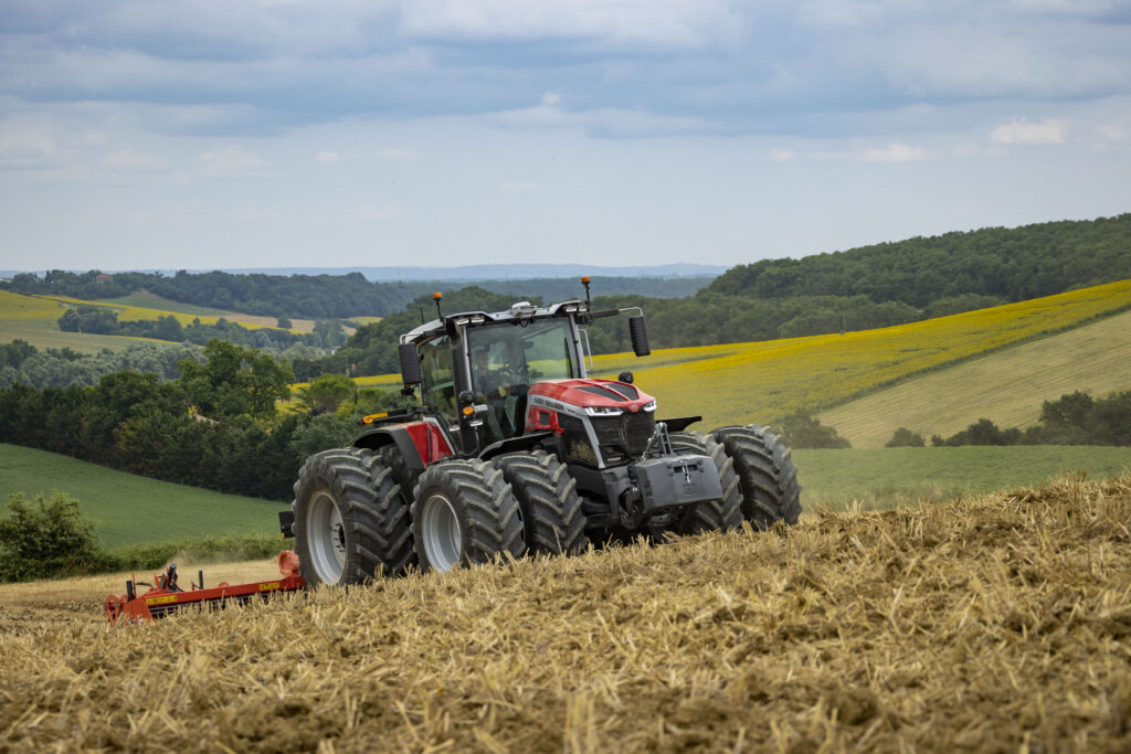 MF9S EU DUALWHEELS KUHN HR8040R POWERHARROW WORKING FR 0723 2639